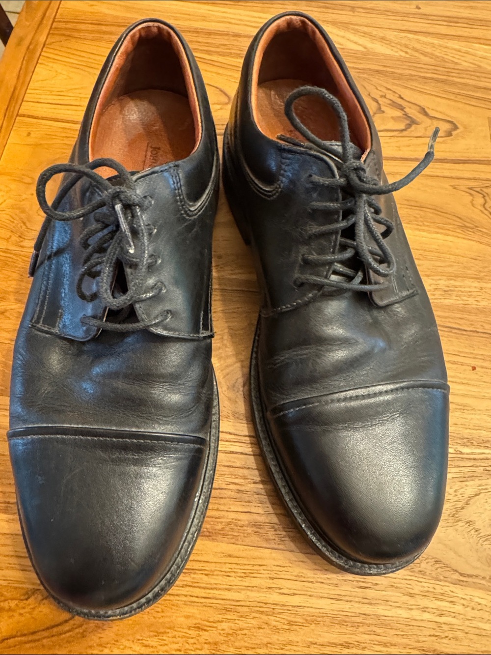 Johnston and Murphy Men's Black Leather Cap-Toe Dress Shoes 8.5